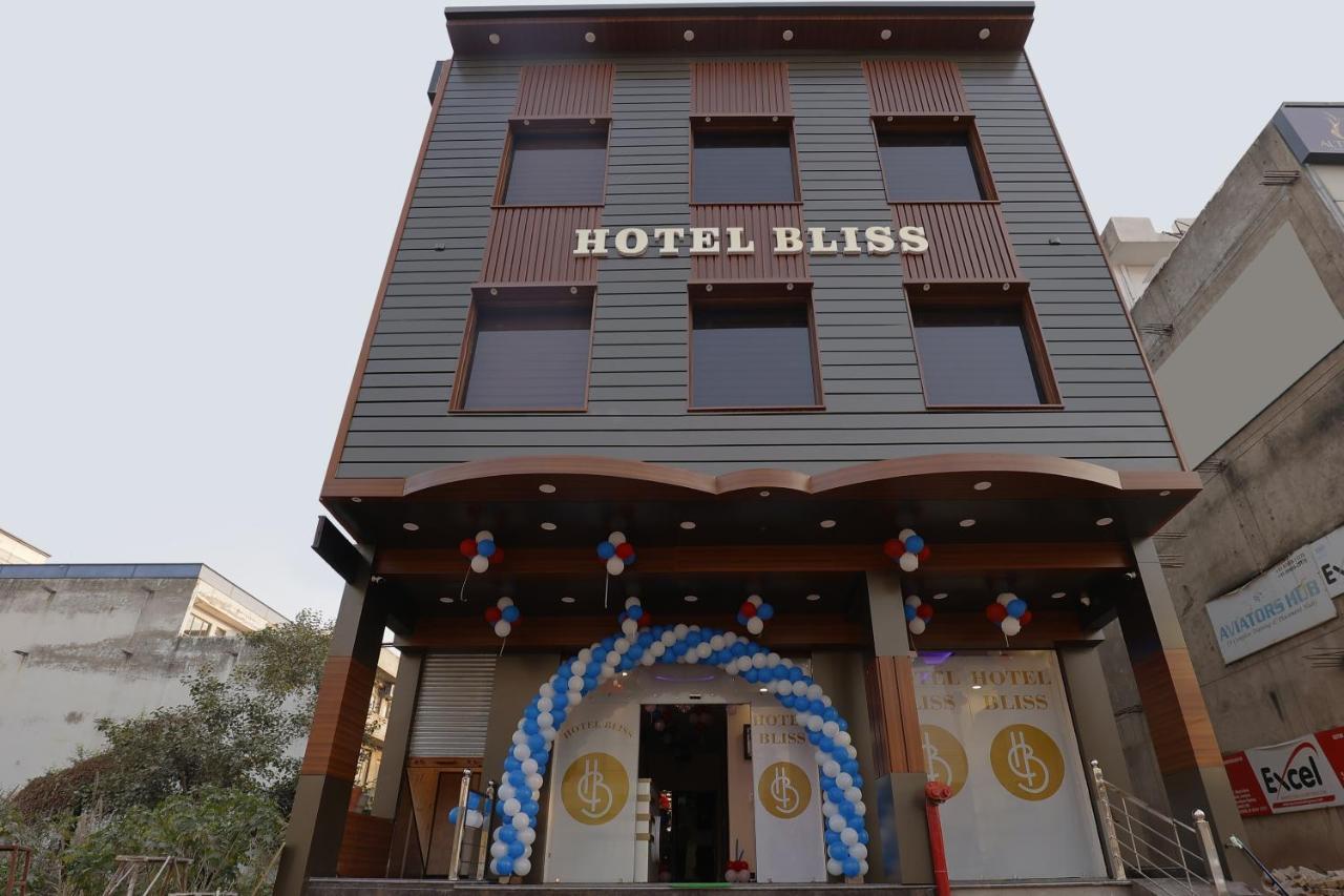 Hotel Bliss Zirakpur Exterior photo
