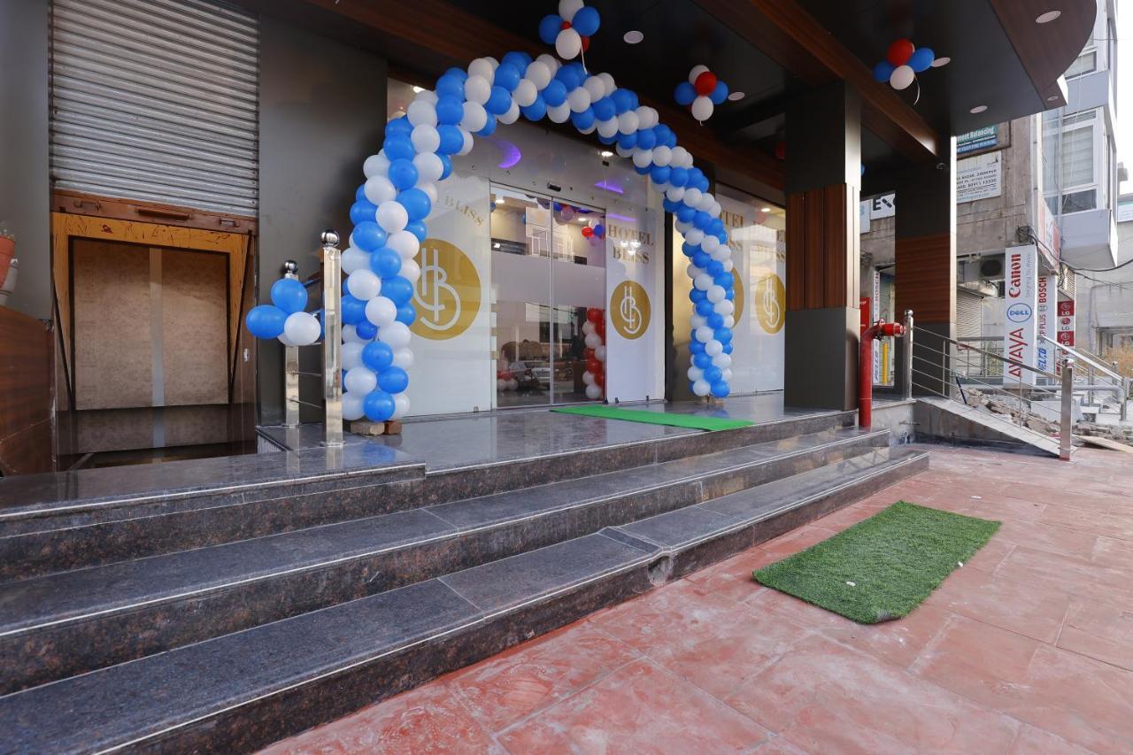 Hotel Bliss Zirakpur Exterior photo
